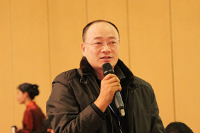 代表現場提問交流