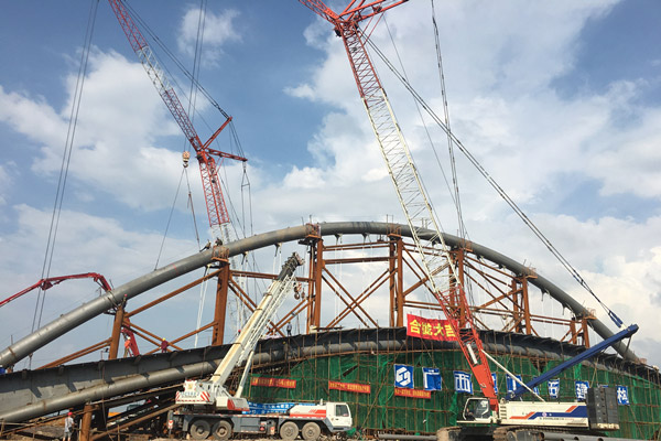 廣西建工集團景觀橋梁飛虹橋合攏圓滿成功——五公司首次承接的鋼結構橋梁初露芳容