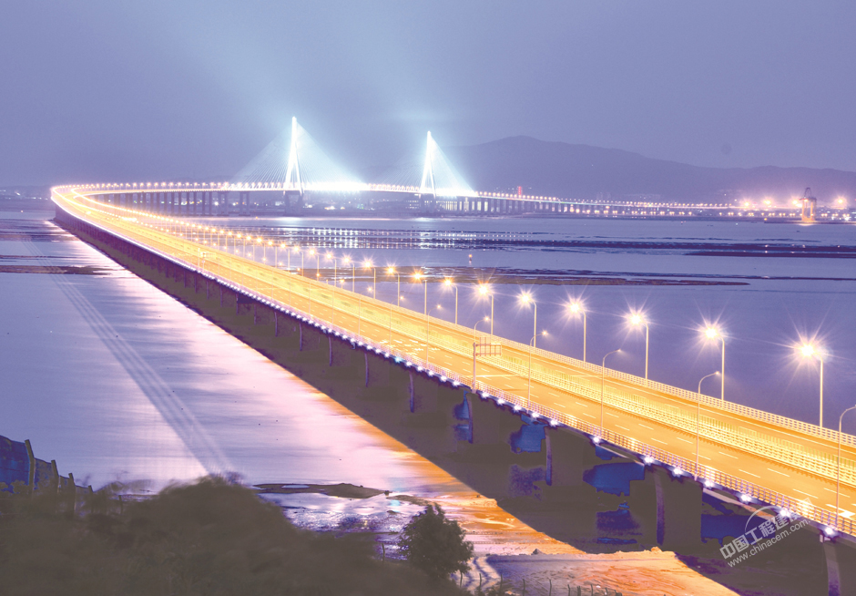 福建廈漳大橋建成通車