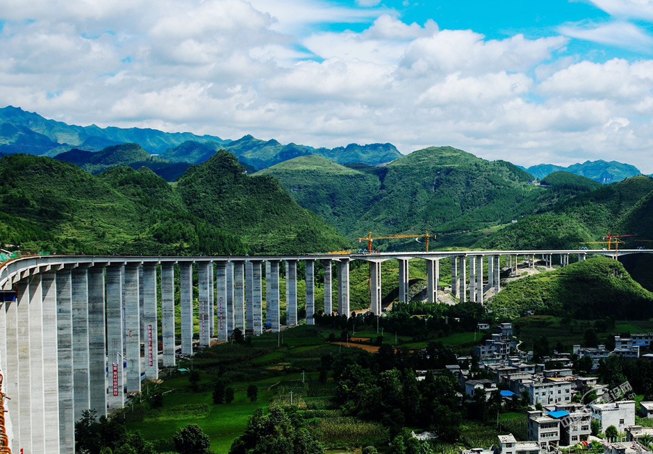 貴州沿德高速九標官林特大橋